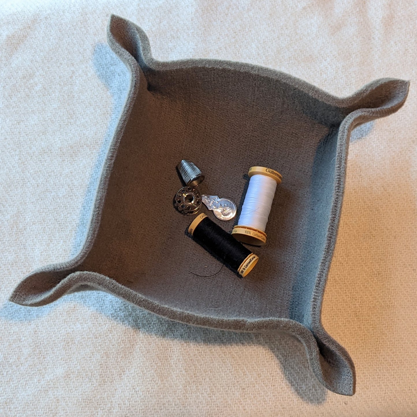 Wool Felt Bowl – Valet, Dice Tray & Home Storage