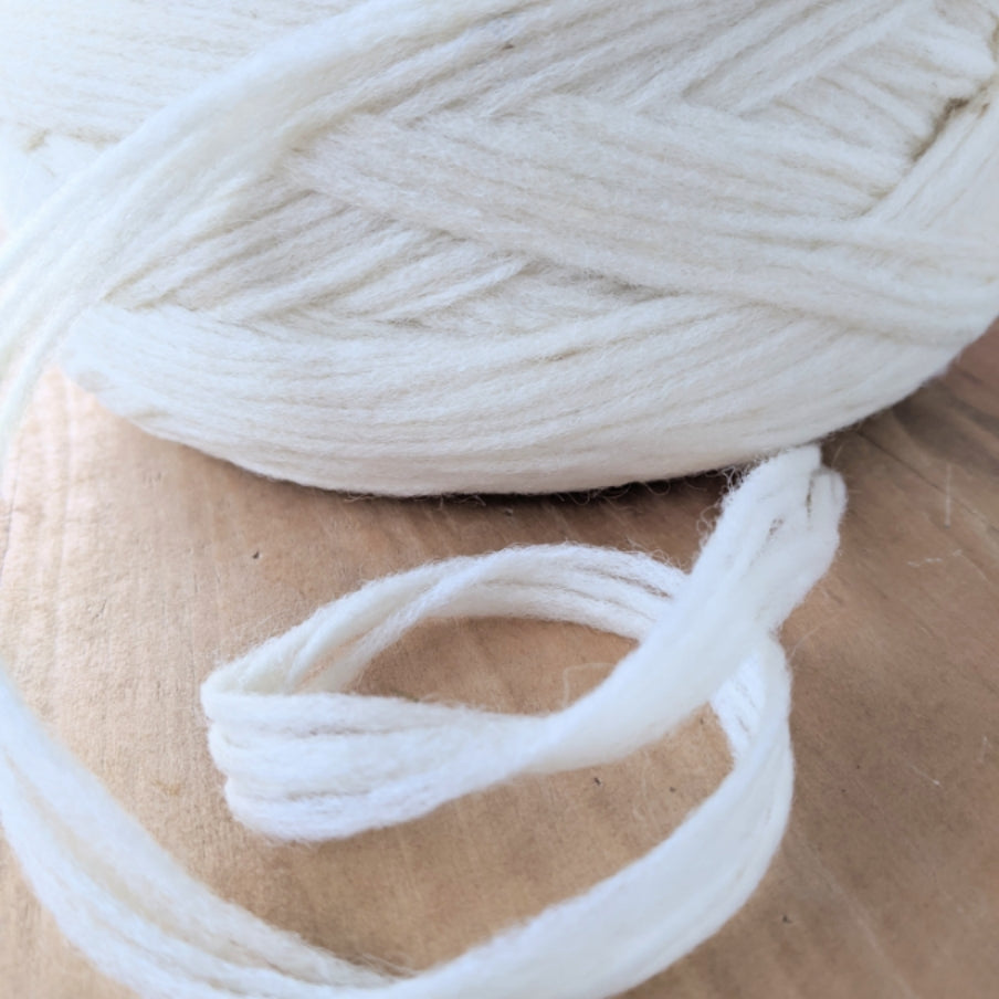Roving Puck/ Plotulopi Yarn
