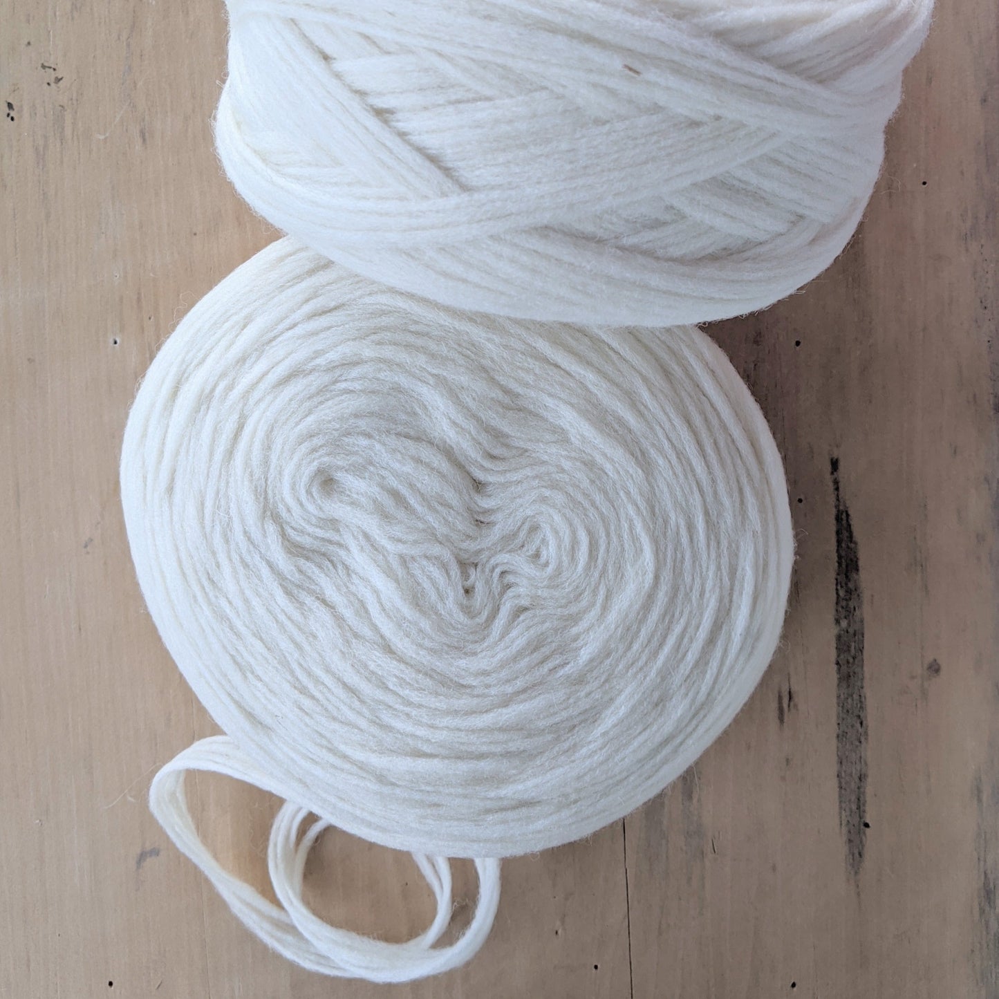 Roving Puck/ Plotulopi Yarn